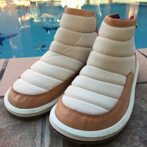 Sanuk Women's Puff N Chill Ankle Boots Size 10